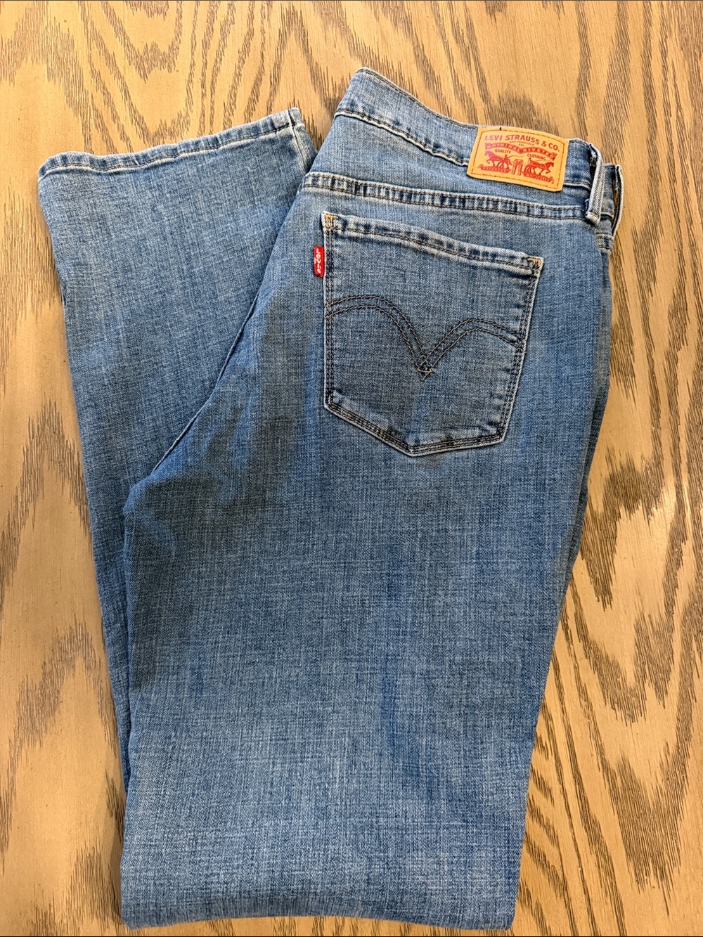 Levi's Medium Light Blue Denim Jeans with Red Tab